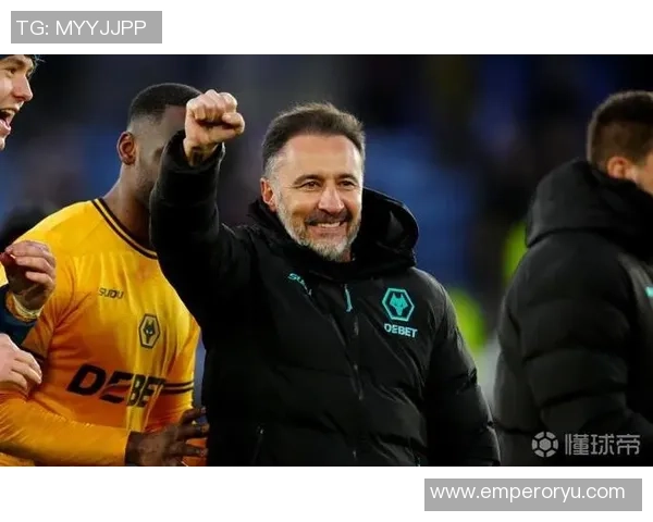 狼队的维托·佩雷拉加重了本已恶劣的局势,球迷的好心已被耗尽 狼队的维托·佩雷拉加重了本已恶劣的局势,球迷的好心已被耗尽